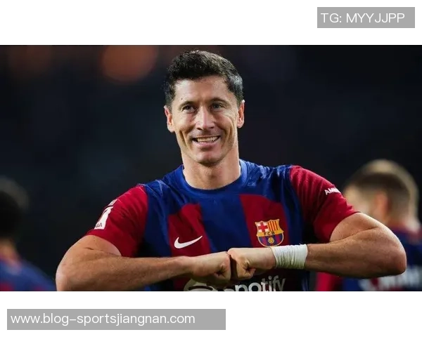 巴萨要求莱万不进球引争议记者直言违背体育精神影响比赛公平性 巴萨要求莱万不进球引争议记者直言违背体育精神影响比赛公平性